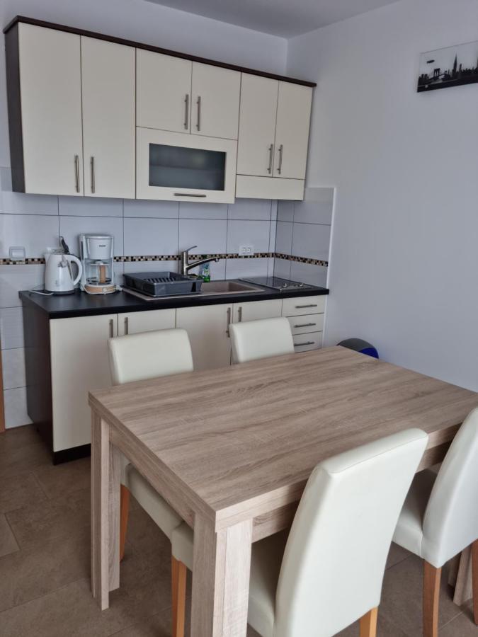 Appartments D&D Peroj Extérieur photo