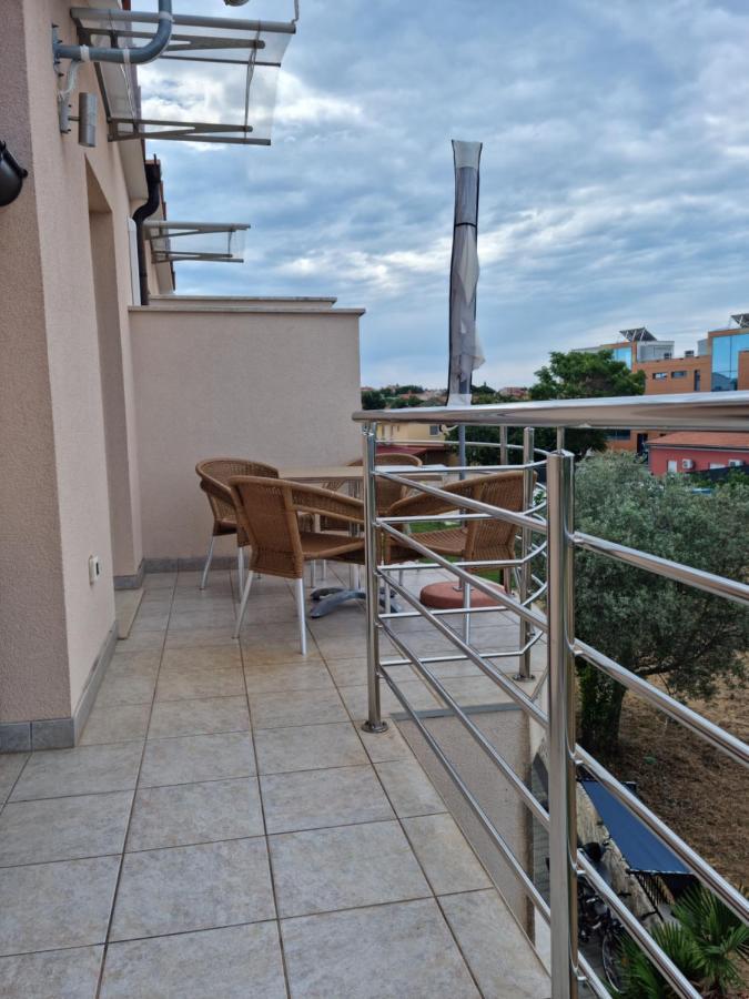 Appartments D&D Peroj Extérieur photo