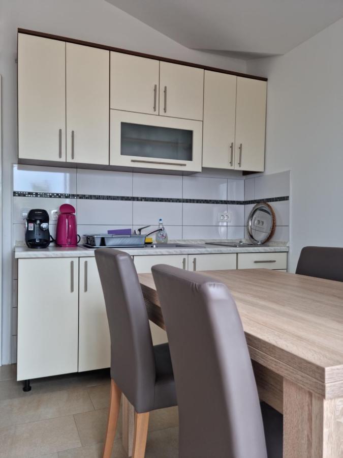 Appartments D&D Peroj Extérieur photo