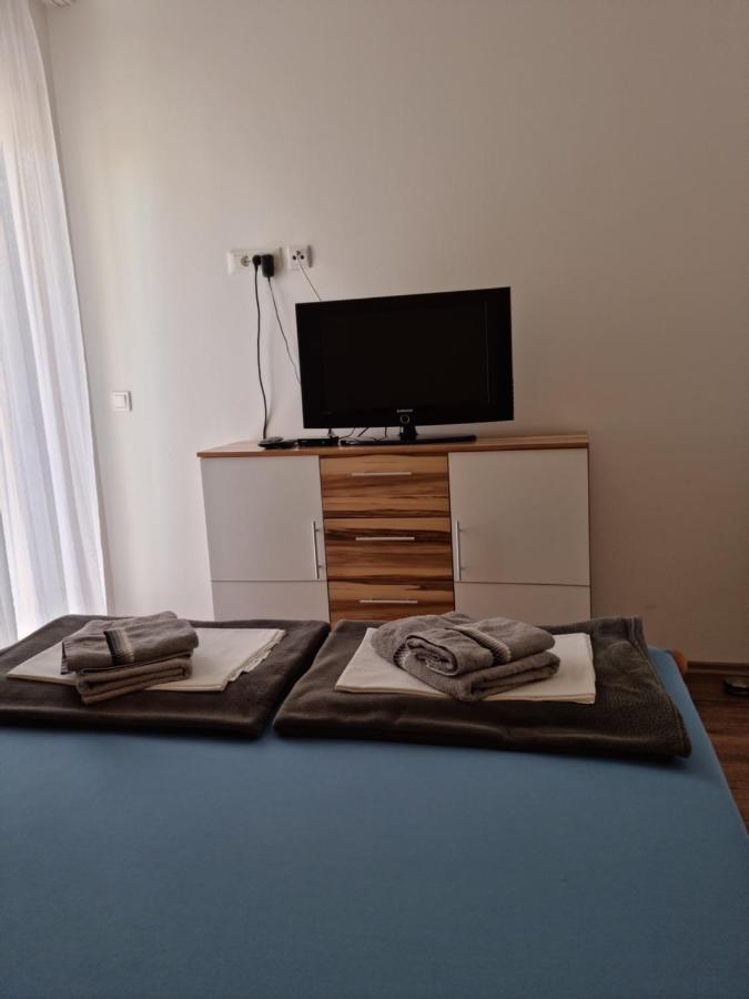 Appartments D&D Peroj Extérieur photo